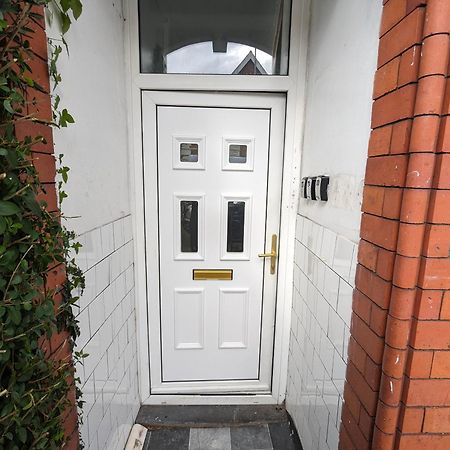 Inner-City Apartments - Basic Amenites Cardiff Eksteriør billede
