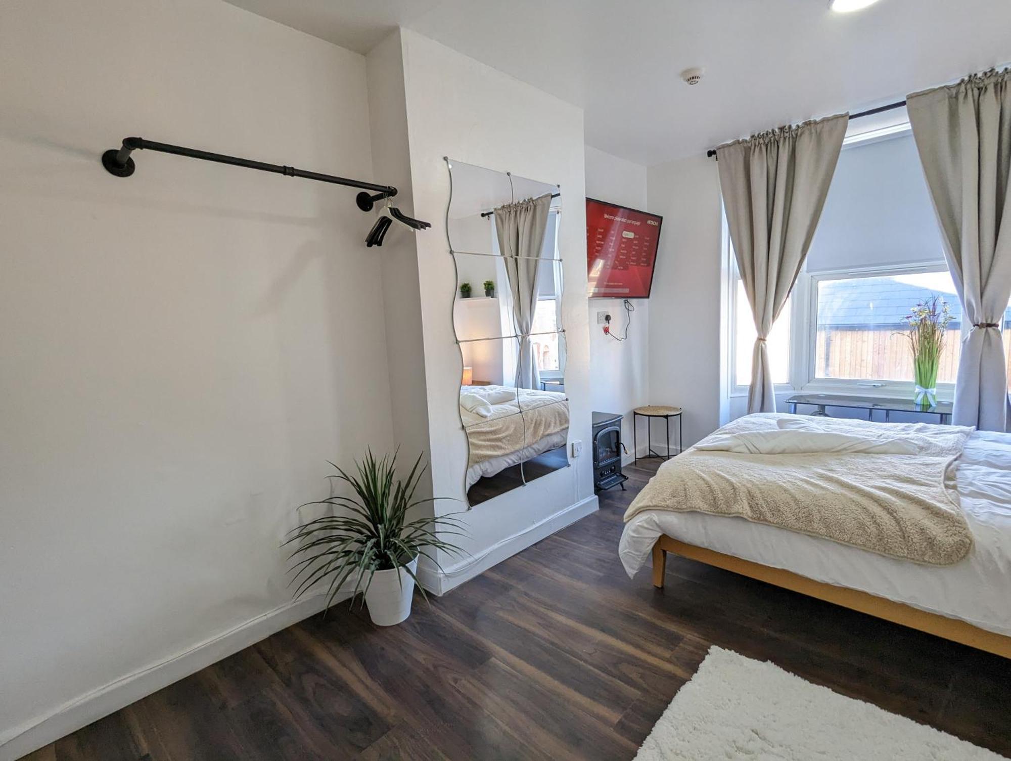 Inner-City Apartments - Basic Amenites Cardiff Eksteriør billede