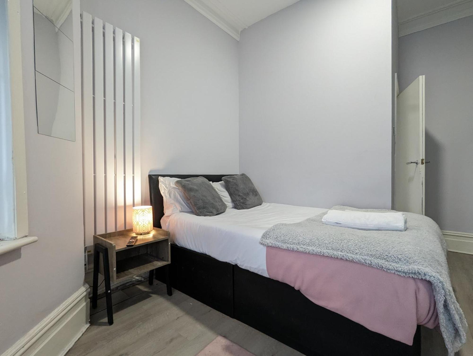 Inner-City Apartments - Basic Amenites Cardiff Eksteriør billede