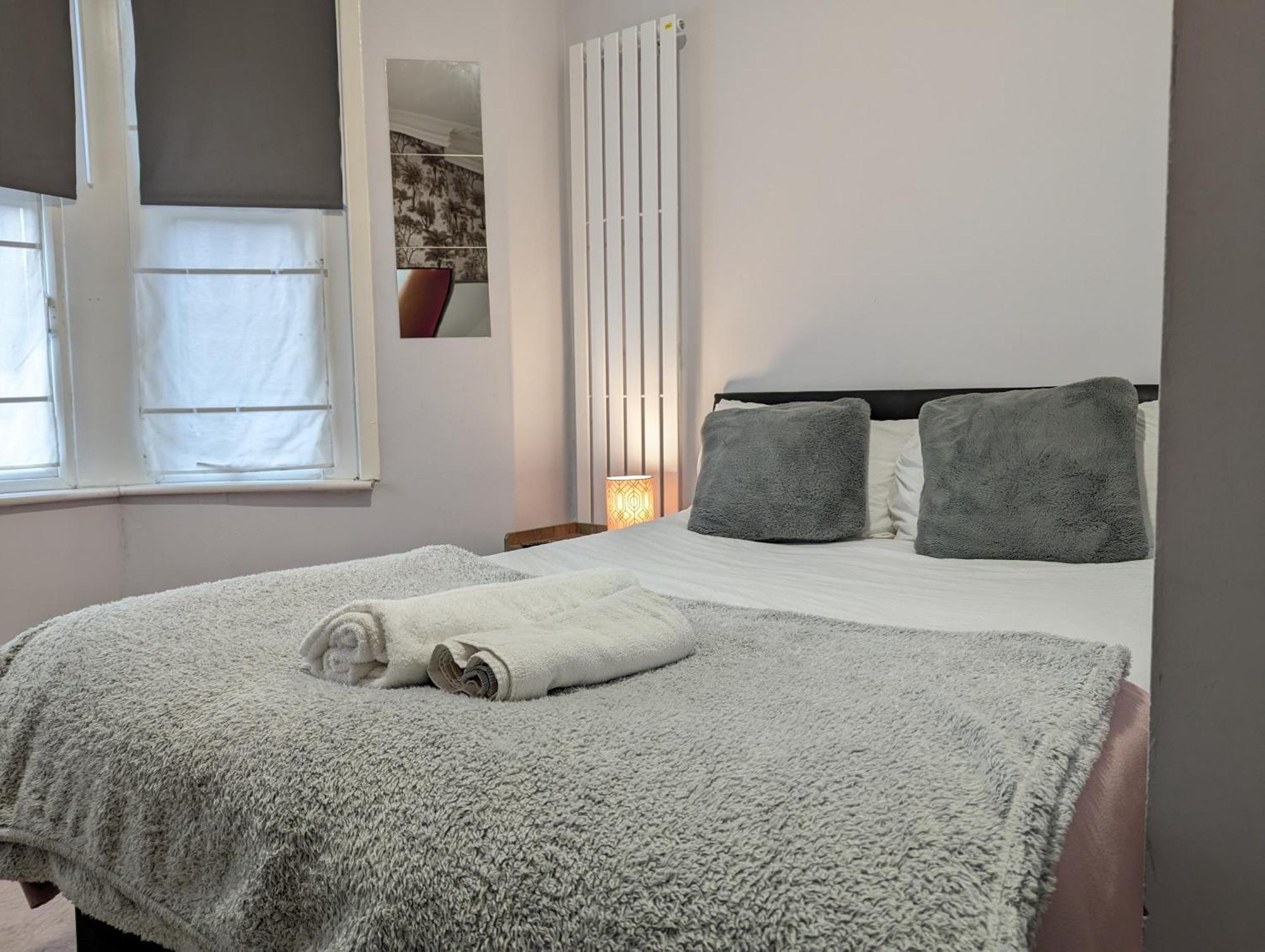 Inner-City Apartments - Basic Amenites Cardiff Eksteriør billede