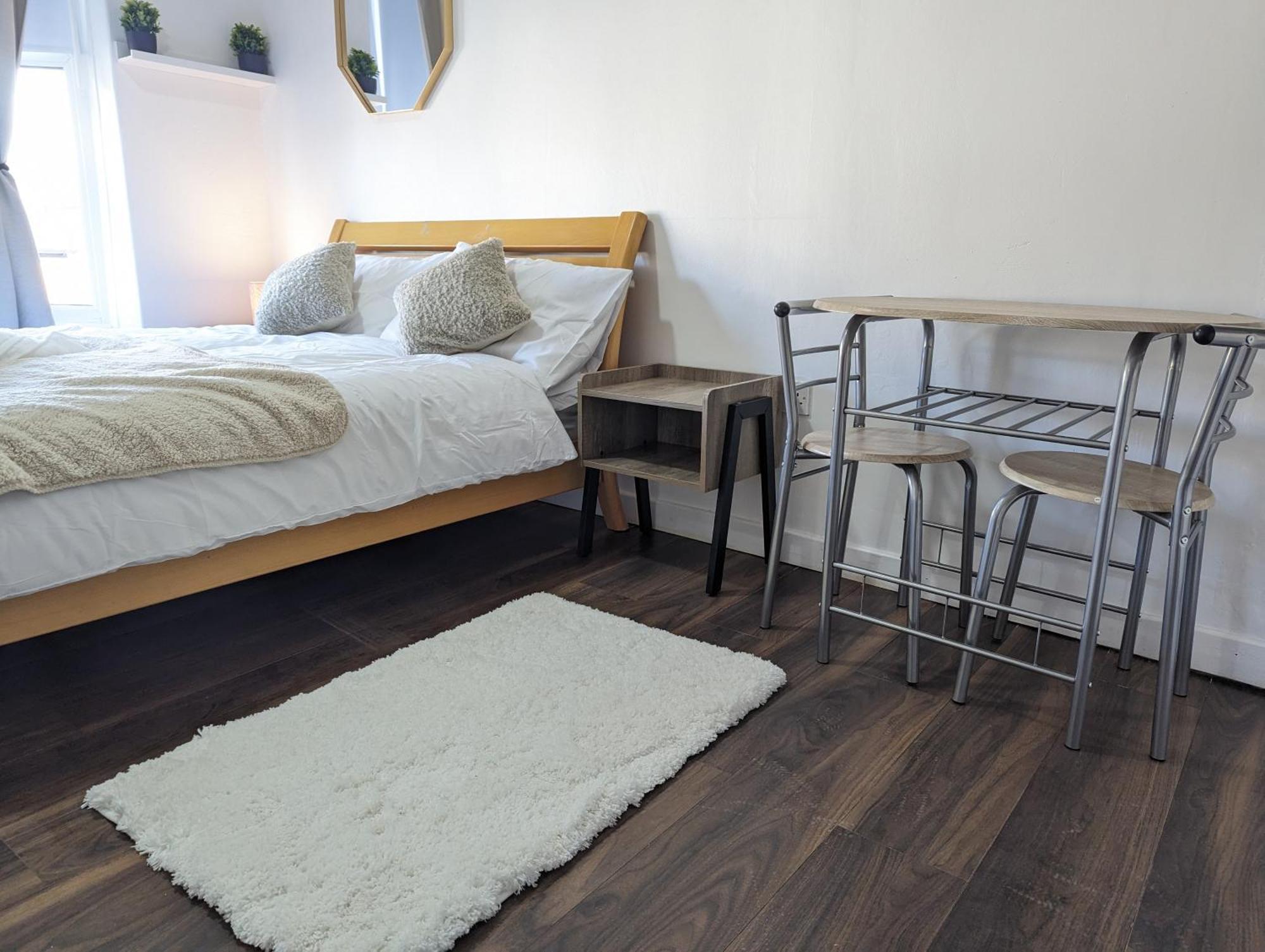 Inner-City Apartments - Basic Amenites Cardiff Eksteriør billede