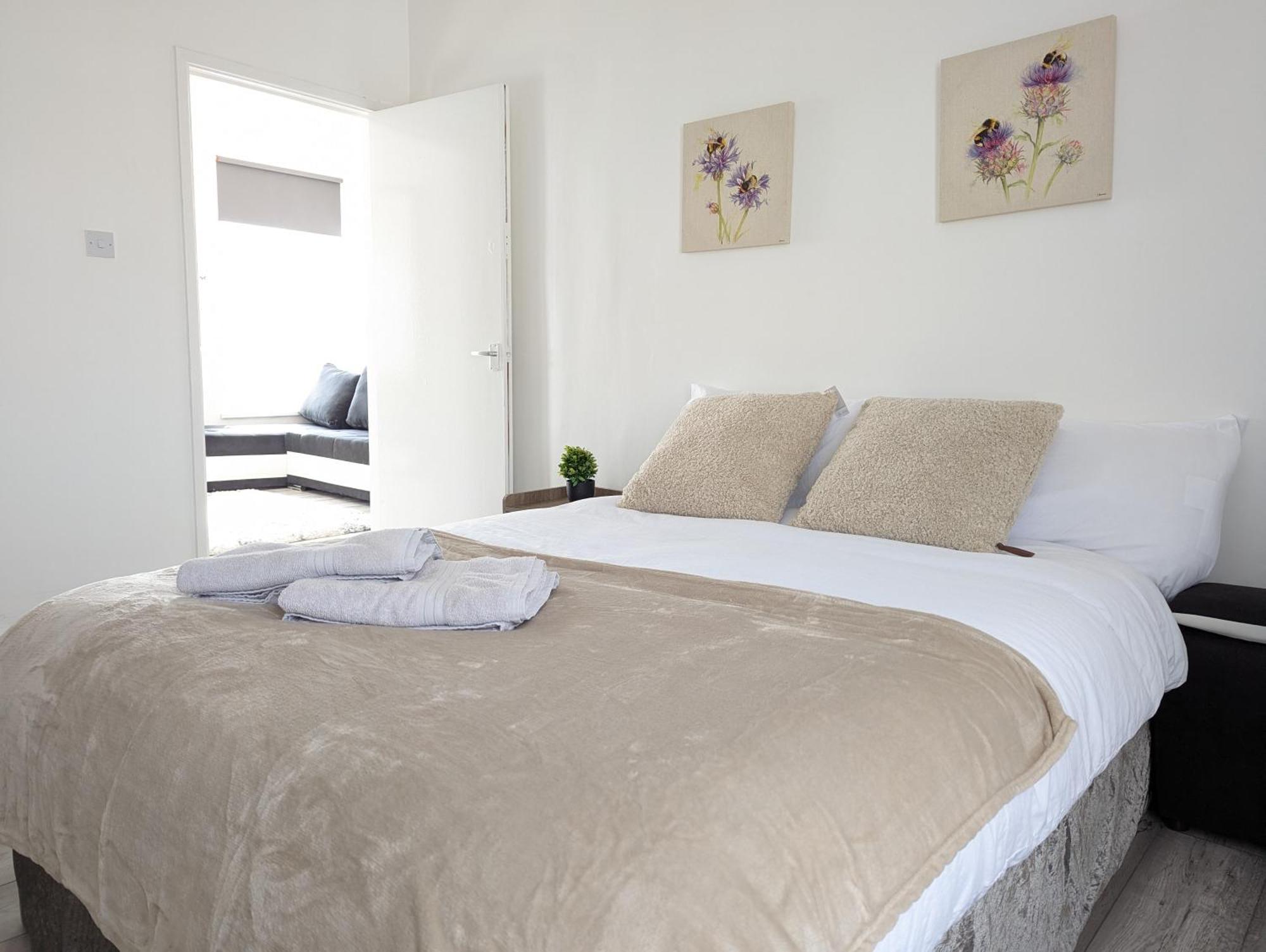 Inner-City Apartments - Basic Amenites Cardiff Eksteriør billede