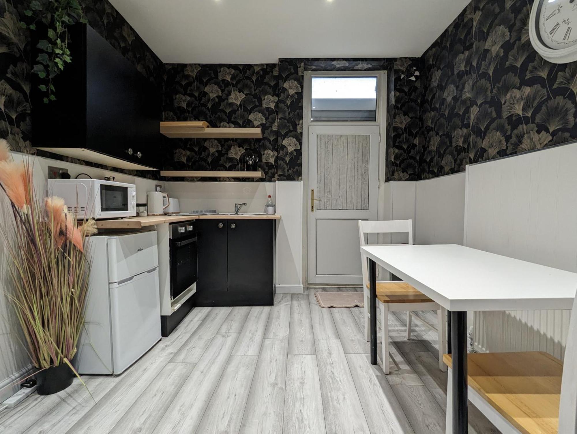 Inner-City Apartments - Basic Amenites Cardiff Eksteriør billede