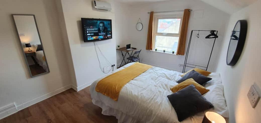 Inner-City Apartments - Basic Amenites Cardiff Eksteriør billede